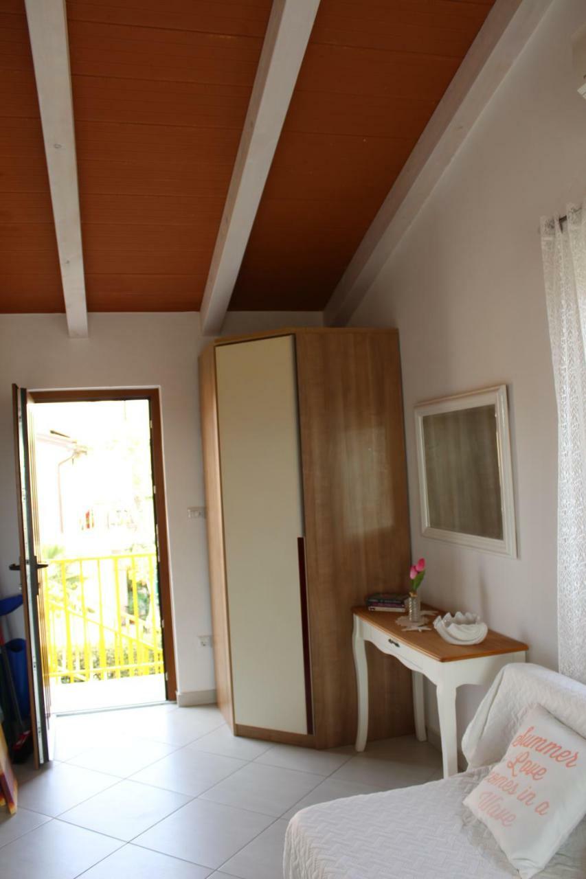 Apartman Sasa Rovigno Esterno foto