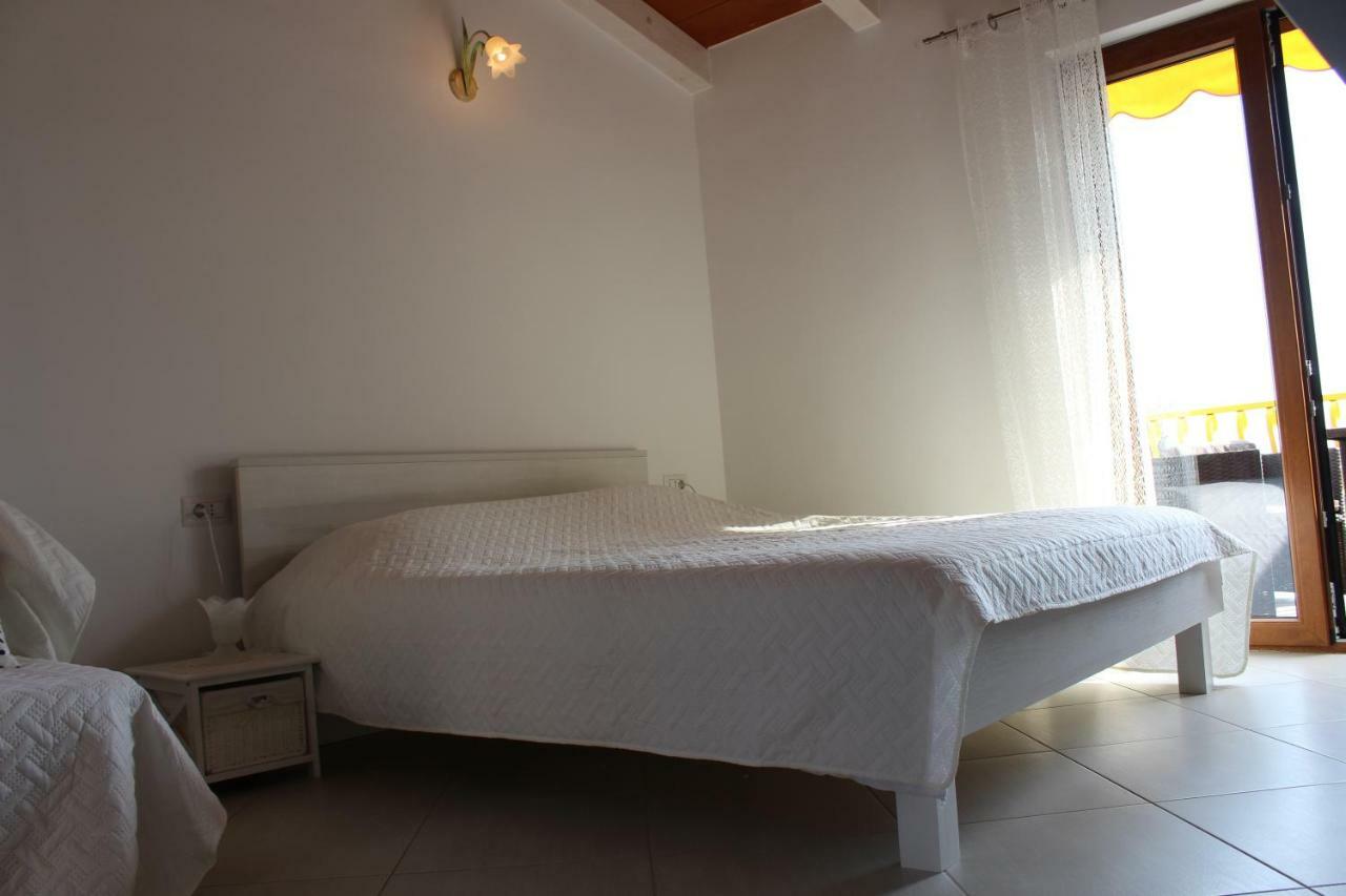 Apartman Sasa Rovigno Esterno foto