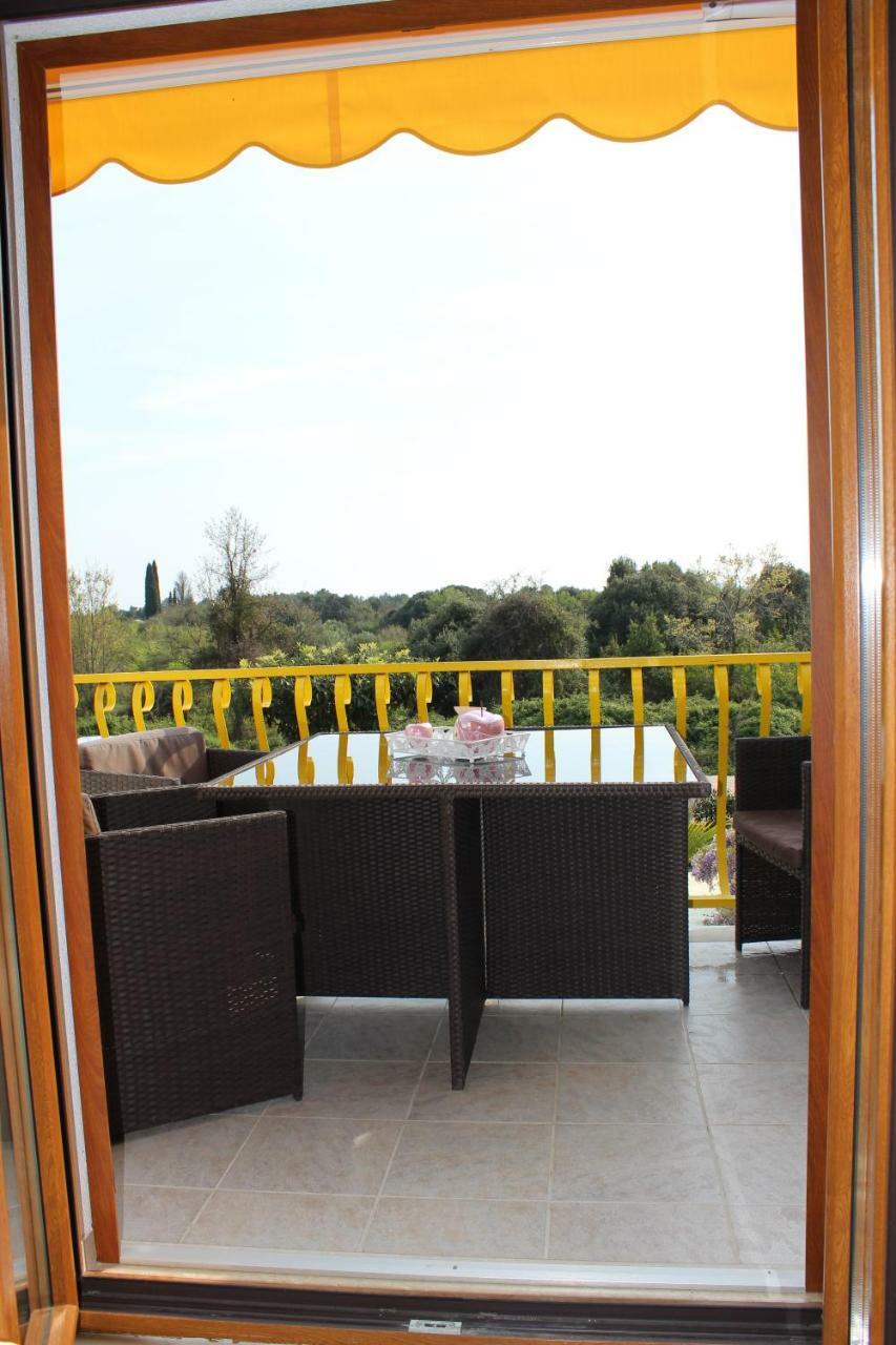 Apartman Sasa Rovigno Esterno foto